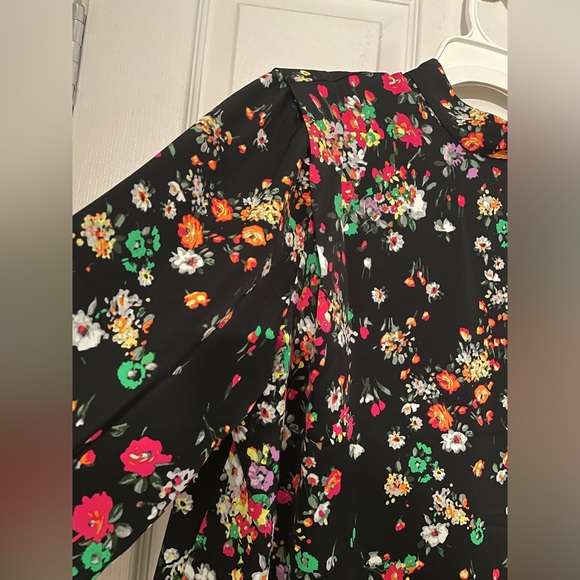 H&M Blouse Professional / Special Occasion / NWOT - Picture 2 of 3